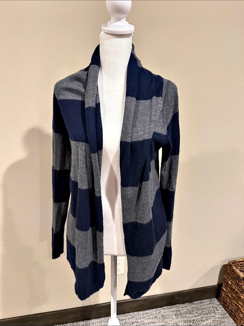 Theory Cashmere Color Block Cardigan in Blue & Gray Like New size small